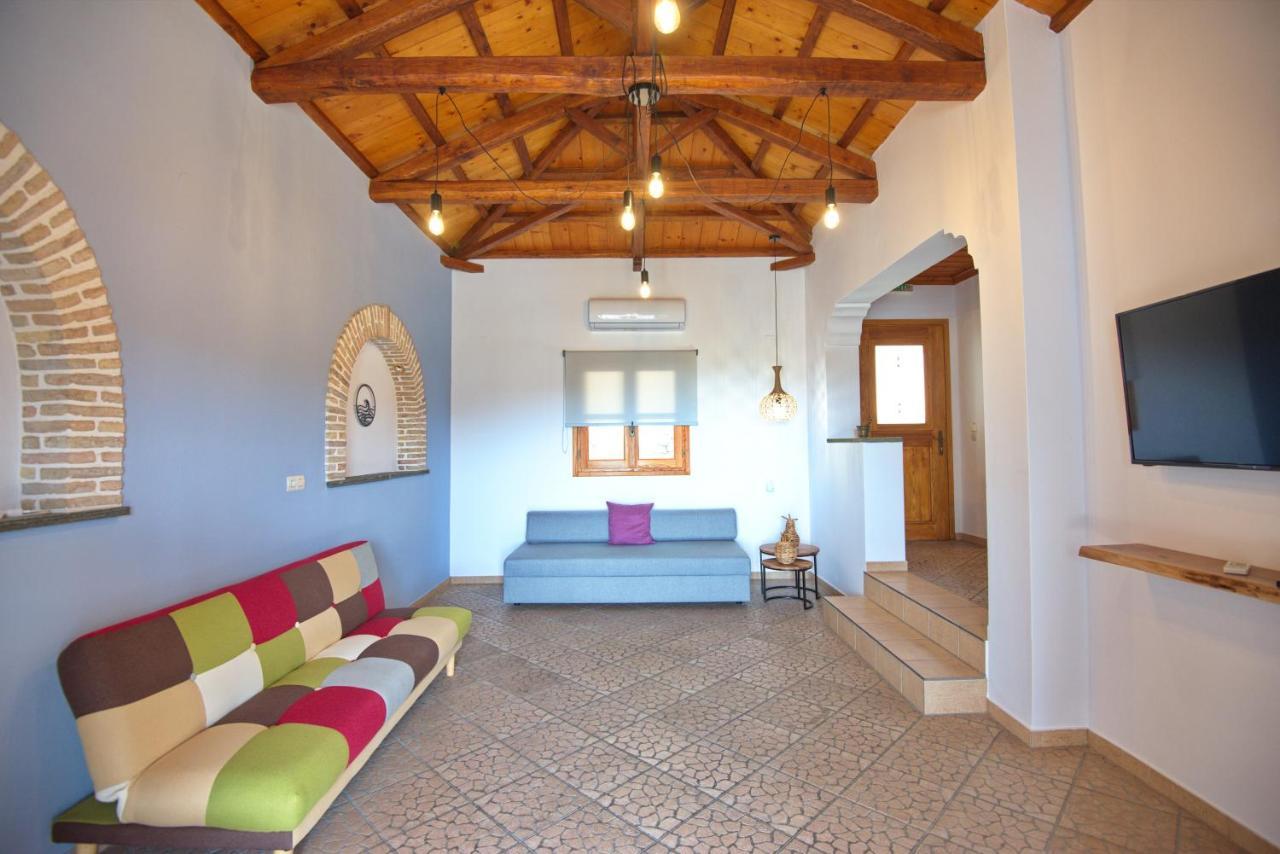 Petrino Villa Patitírion Exterior photo