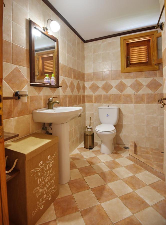 Petrino Villa Patitírion Exterior photo