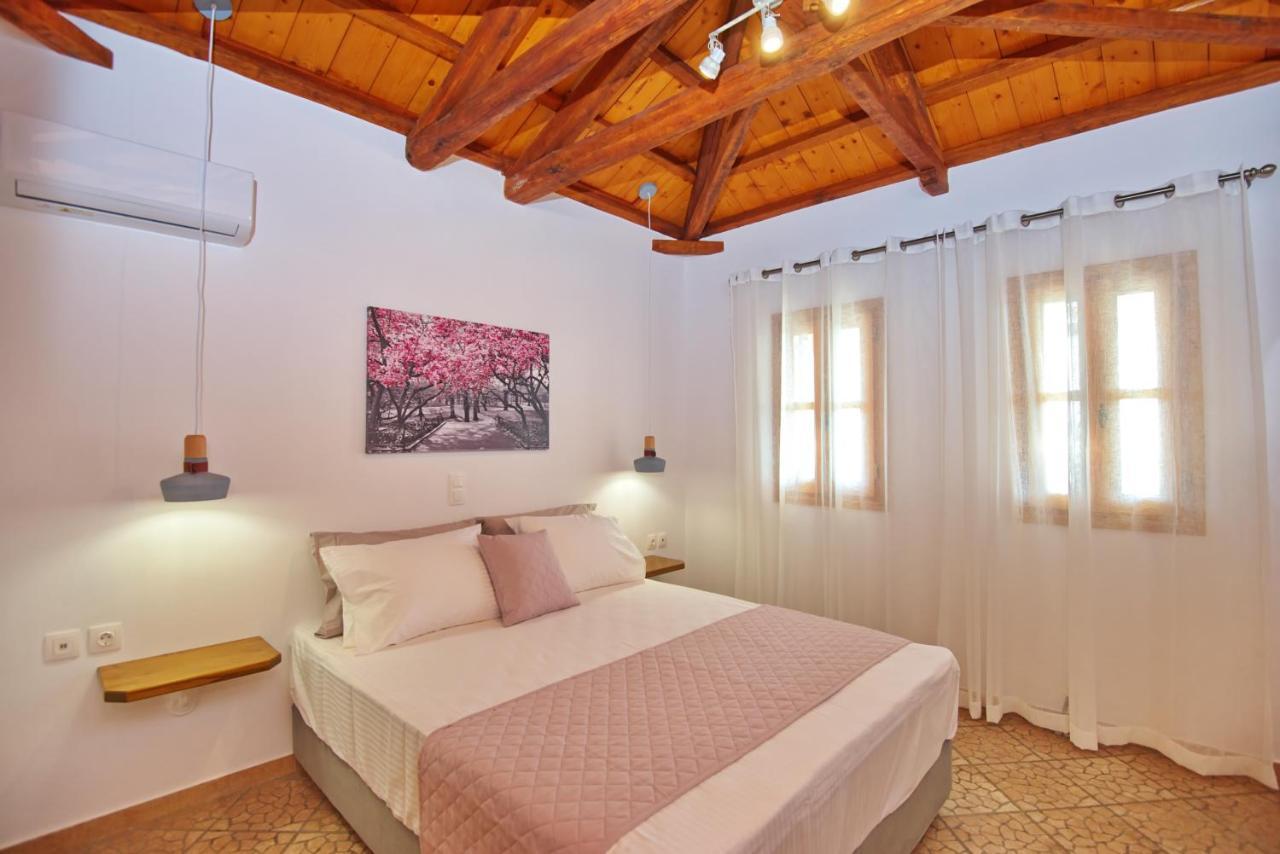 Petrino Villa Patitírion Exterior photo