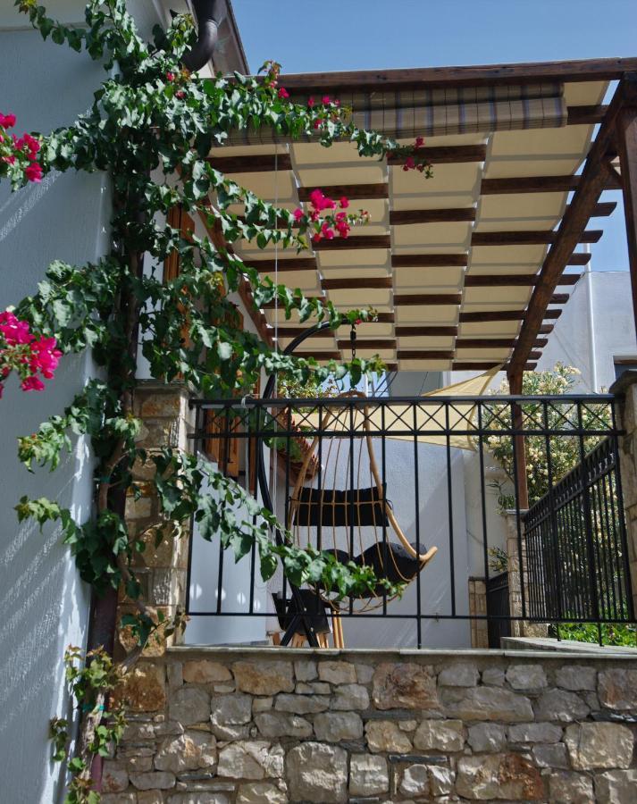 Petrino Villa Patitírion Exterior photo