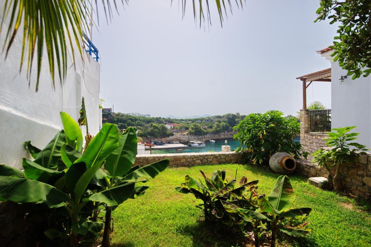 Petrino Villa Patitírion Exterior photo